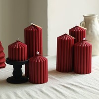 Bougies parfumées en gros, verticales, cannelées, de couleur bordeaux, à sommet pointu, en forme de colonne, pour la décoration de cheminée et de manteau de cheminée