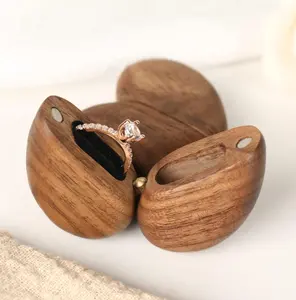 Hộp nhẫn bằng gỗ hình trái tim Sản phẩm bán nóng hộp gỗ cho Vòng sử dụng rộng rãi hỗ trợ cổ điển tùy chỉnh nhỏ Hộp nhẫn bằng gỗ