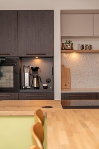 Meuble de bar de <span class=keywords><strong>cuisine</strong></span> moderne avec station à café intégrée, ensemble table et tabourets de bar en bois assortis - Product Image 6