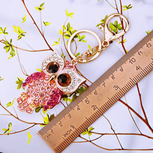 תליון זהב ינשוף מתכת ינשוף תליון מפתחות אופנה מותאם אישית עם הדפסה uv עשוי סגסוגת ואבץ - Product Image 3