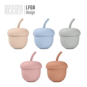 Venta caliente sin BPA respetuoso con el medio ambiente bebé grado alimenticio reutilizable Simple Venta caliente Castaño bebé taza de silicona con pajita - Product Image 4