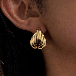 Pendientes de Moda J&D, Oro de 18K, Acero Inoxidable, Diseño de Corazón, Encaje de Alambre, Multicapa, Irregulares - Product Image 1