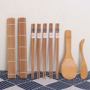 Incluye 2 esteras rodantes para <span class=keywords><strong>sushi</strong></span>, 5 pares de palillos, 1 paleta, 1 esparcidor, <span class=keywords><strong>Kit</strong></span> para hacer <span class=keywords><strong>sushi</strong></span> de bambú para principiantes - Product Image 2