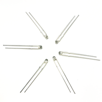 2.5mm couleur rouge 625nm 1300mcd lentille transparente 30deg tête ronde longues broches Dip 2.5mm LED pour lumière flottante de pêche