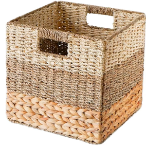 Ensemble de paniers en jacinthe d'eau au design moderne et écologique pour l'organisation et le rangement, paniers en algues marines avec poignées, étagères, rangement en cubes - Product Image 2