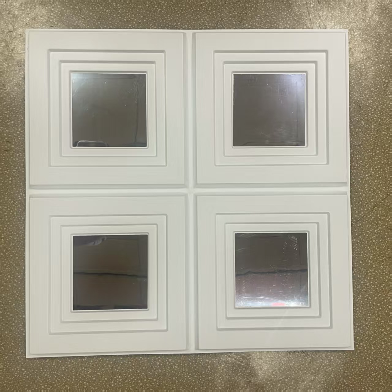 Blanc avec miroir