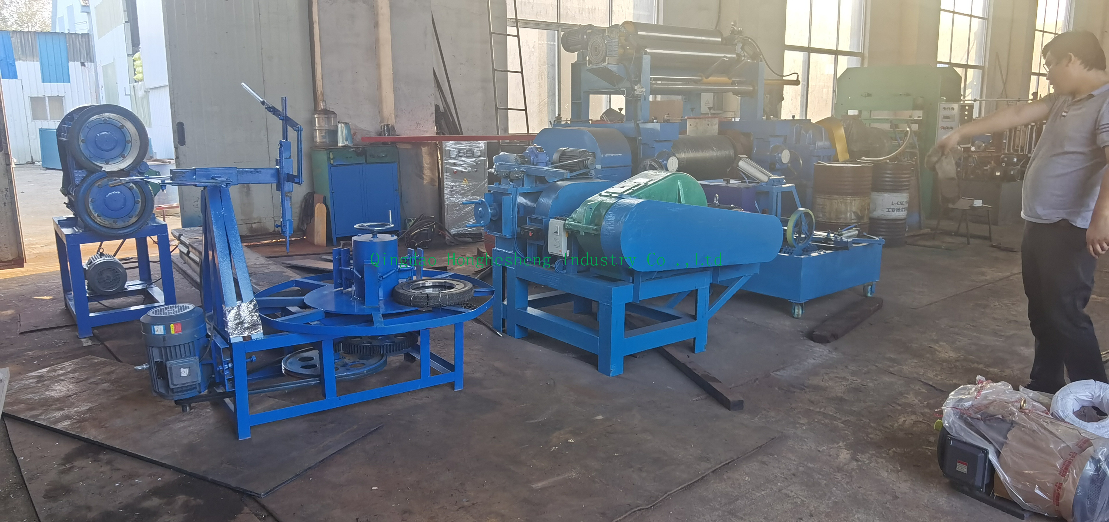 Complete set of radial tire crushing equipment waste truck tire recycling production line