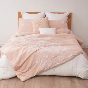 有竞争力的价格粉色超细纤维特大号3D布克刺绣床罩羽绒被床罩床上用品套装