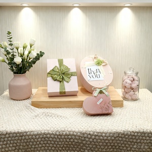 Boîte-cadeau de luxe avec nœud en polyester imprimé personnalisé et <span class=keywords><strong>chouchou</strong></span> avec ruban pour Noël, emballage de maquillage et de coffret cadeau - Product Image 2