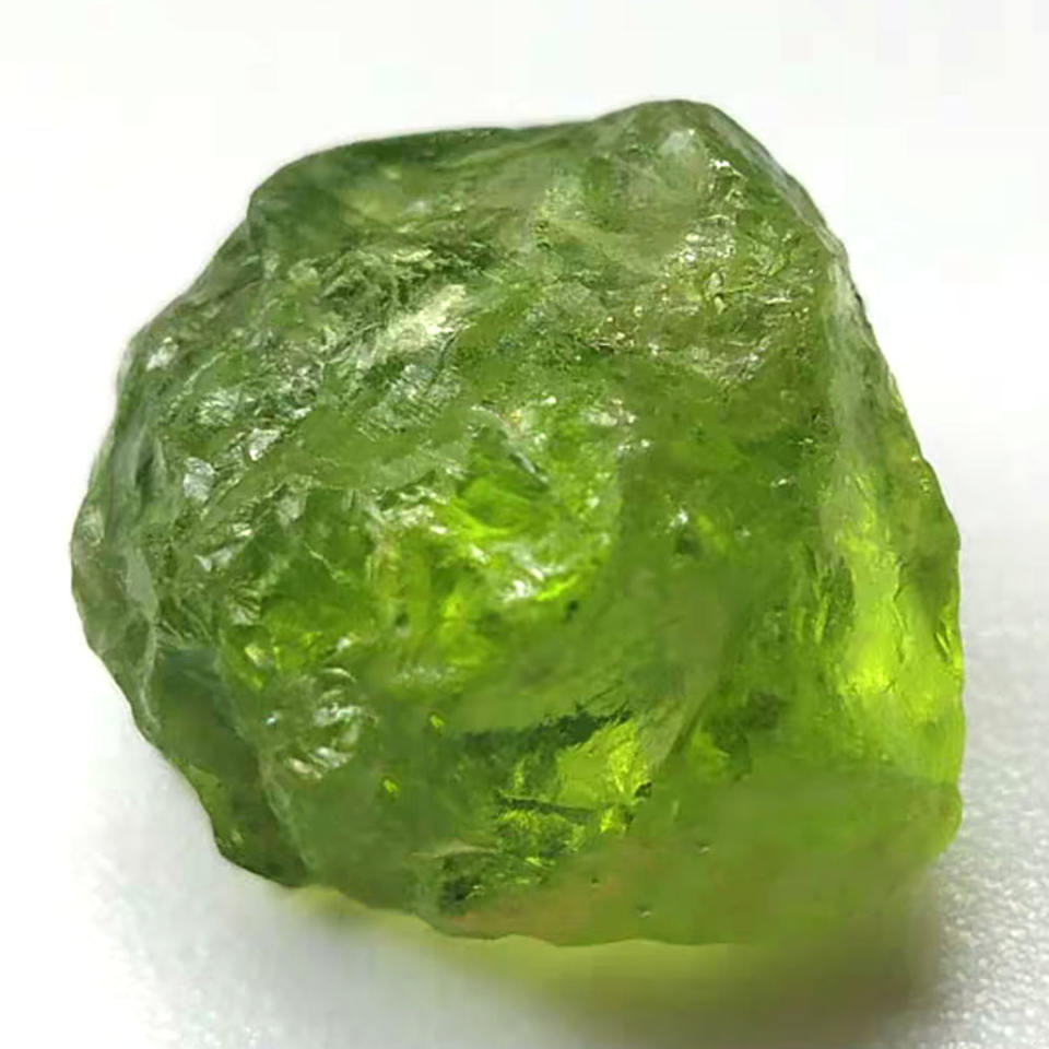 Raw Shape Wholesale Highest Quality Natural Natural Peridot Crystal Raw Stone Use ...