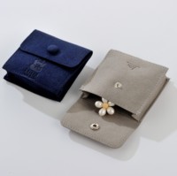 Pochette d'emballage pour bijoux en microfibre de 1,2 mm d'épaisseur, personnalisée avec bouton-pression, en suède doux, avec compartiment latéral pour bijoux