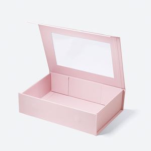 Boîte cadeau magnétique rose avec plateau en plastique pour emballage de macarons, en carton gris fabriqué à partir de matériaux recyclés - Product Image 4