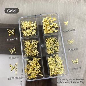 Venta al por mayor de la nueva joyería de uñas con diseño de mariposa hueca de 6 rejillas, decoración de uñas tridimensional DIY en oro y plata. - Product Image 6