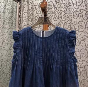 Camicetta in <span class=keywords><strong>Denim</strong></span> 100% Cotone, Design Moda Primavera 2026, Top Casual Senza Maniche con <span class=keywords><strong>Motivi</strong></span> Plissettati per Donne, Camicie in Jeans Blu - Product Image 2