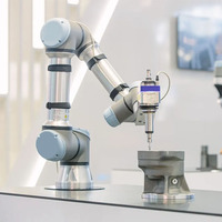 Charge Utile Industrielle 10 Kg 1300 MM Bras Robot Cobot 6 Axes UR10 CB3