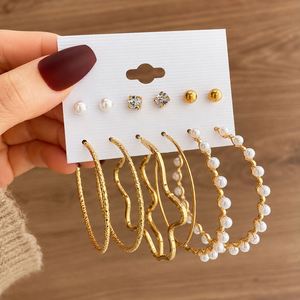 Nuevos Aretes de Aro con Perlas y Corazones, Chapados en Oro, con Mariposas, para Mujer, Venta al por Mayor de Joyería - Product Image 1