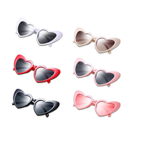 CONCHEN 2023 Vente à Chaud Cadeau de Fête Lunettes de Soleil en Forme de Cœur Lunettes de Coeur Vintage pour Fête de Mariage