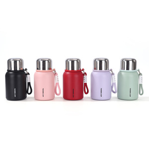 Botella de Acero Inoxidable de Doble Pared de 450 ml, Taza Térmica para Camping con Asa, Taza Deportiva Moderna para <span class=keywords><strong>Café</strong></span> con Tapa - Product Image 2