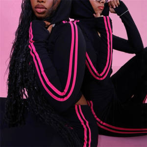 Set 2 Potong Pakaian Wanita Motif Huruf Fashion, Atasan Crop Top Patchwork Garis Zip dan Celana Flare - Product Image 6