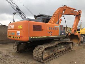 Excavateurs sur chenilles d'occasion Hitachi ZX240G En bon état, à durée d'utilisation réduite, bon marché, noyau de pompe à moteur pour excavateurs d'occasion de 20 à 30 tonnes - Product Image 6