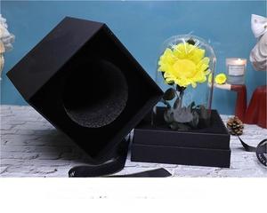 Dôme en verre avec tournesol préservé et base noire, fleur éternelle à tige entière, cadeau pour anniversaire, remise de diplôme, nouvelle maison - Product Image 6