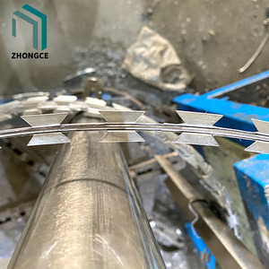 <span class=keywords><strong>Filo</strong></span> di Ferro Zincato per Recinzione a Rasoio, <span class=keywords><strong>Filo</strong></span> Concertina 33FT, Nastro Allungato, Bobine di <span class=keywords><strong>Filo</strong></span> <span class=keywords><strong>Spinato</strong></span> a Croce - Product Image 1