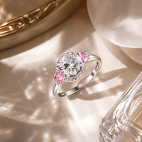 Cincin Halo Batu Pink Kustom Elegan Berlapis Emas Putih Cincin Zirkonia Kubik AAAAA Cincin Vintage Perhiasan Demi Fine untuk Wanita