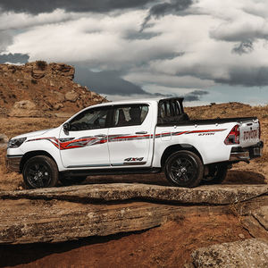 Nuovi Adesivi Laterali in PVC per Auto Personalizzabili con <span class=keywords><strong>Logo</strong></span> Grafico Moderno Strisce Riutilizzabili per Hilux Double Cab 2025 - Product Image 3