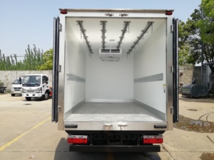 Camion <span class=keywords><strong>frigorifique</strong></span> chinois Dongfeng, petit camion <span class=keywords><strong>frigorifique</strong></span>, transport 4x2, <span class=keywords><strong>camionnette</strong></span> <span class=keywords><strong>frigorifique</strong></span> - Product Image 5