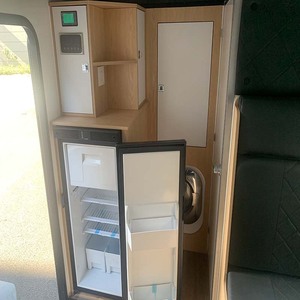 Petite caravane de <span class=keywords><strong>camping</strong></span> avec une salle de bain combinée, chauffe-eau instantané au <span class=keywords><strong>gaz</strong></span> et système de réservoir d'eau propre de 100 L - Product Image 5