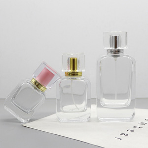 Vente en gros de flacons de parfum en verre transparent carrés de 50 ml, blanc cristal, rechargeables, vides, avec bouchons à clipser - Product Image 3