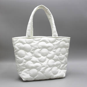 Vente en gros de sacs à provisions pour femmes à la mode de style coréen japonais sac à provisions matelassé petit fourre-tout fourre-tout suspendu sac de maman - Product Image 6