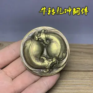 Thé de taureau du zodiaque en cuivre pur jeu de thé pour animaux de compagnie torsion de l'univers parure tai Chi huit trigrammes bronze double boeuf feng shui