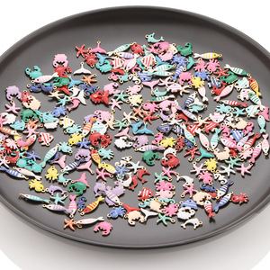 Pendentif miniature en émail représentant des animaux marins, formes variées, en acier inoxydable, pour la création de colliers - Product Image 3