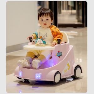 Trotteur électrique pour bébé avec poussette à quatre roues et télécommande pour les enfants de 2 à 4 ans. - Product Image 6