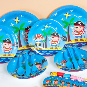 Ensemble de décoration de fête pirate pour enfants, assiettes jetables, tasses, cuillères, fourchettes, fournitures d'anniversaire, 627 petits pirates - Product Image 1