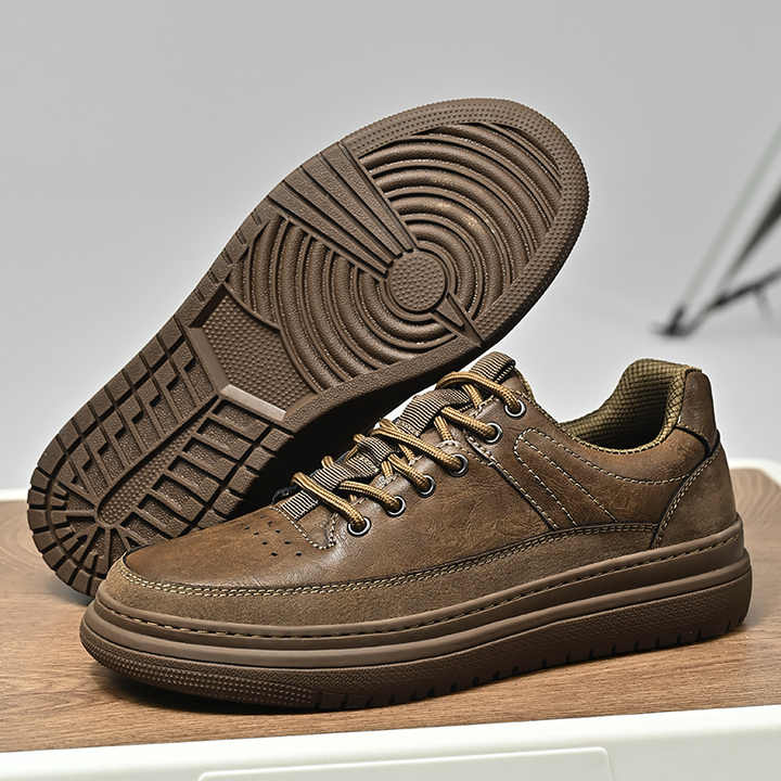 How can you tell if sneakers are made of leather? How can you tell if sneakers are made of leather?