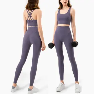 Doris Cross Back Gym Workout Set Sexy seamless Yoga Wear Booty Scrunch Yoga Set con tasca