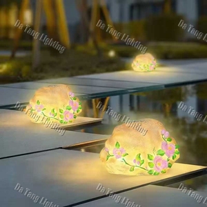 Lampes en fibre de verre en forme de sculpture de roche pour jardins, centres de villégiature, parcs, centres commerciaux et projets d'aménagement paysager naturel - Product Image 3