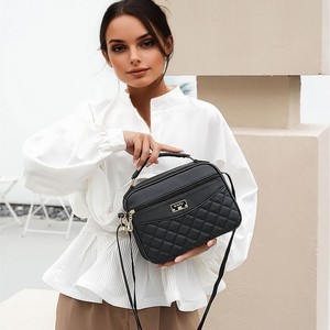Sac carré petit format Mr.Puffer à motif diamant, noir, bandoulière, pour femme, usage quotidien, printemps 2025 - Product Image 1