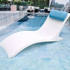 Chaise <span class=keywords><strong>de</strong></span> plage d'extérieur Hotel Clubhouse Poolside Lounge Chair Chaise <span class=keywords><strong>de</strong></span> plage gonflable en <span class=keywords><strong>plastique</strong></span> colorée pour paresseux - Product Image 2