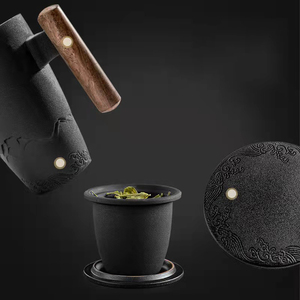 Taza en forma de montaña con mango de madera, taza de té de cerámica de regalo con infusor, color negro - Product Image 2