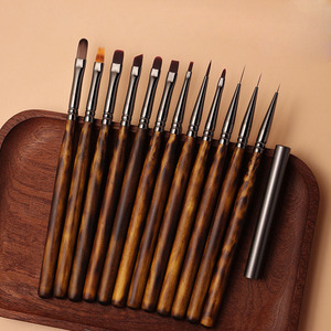 Pinceau à ongles en bois de santal extra long pour gel 3D, liner, peinture florale, ombrage et French manucure - Product Image 1