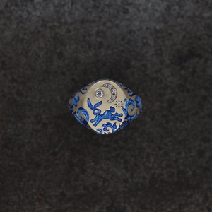 Anillo Esmaltado Hecho a Mano con Diseño Floral Azul y Dorado, Detalles de Diamantes, Joyería de Moda - Product Image 2