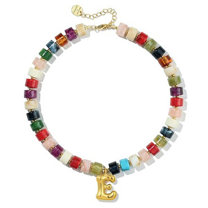 Colliers pendentifs de mode en résine acrylique faits à la main, colliers de perles épaisses avec lettres, bijoux à breloques initiales - Product Image 6