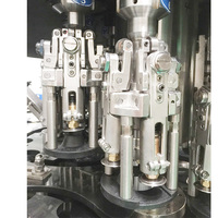 Machine de remplissage automatique de jus de fruits en bouteilles PET, ligne de production de remplissage à chaud pour les usines de boissons