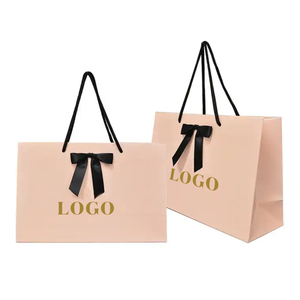 <span class=keywords><strong>Bolsas</strong></span> <span class=keywords><strong>de</strong></span> <span class=keywords><strong>Papel</strong></span> para Regalo y Compras con Asas <span class=keywords><strong>de</strong></span> Cinta Impresas <span class=keywords><strong>Personalizadas</strong></span> <span class=keywords><strong>de</strong></span> Lujo al <span class=keywords><strong>por</strong></span> <span class=keywords><strong>Mayor</strong></span> para Ropa con su Propio Logotipo - Product Image 3