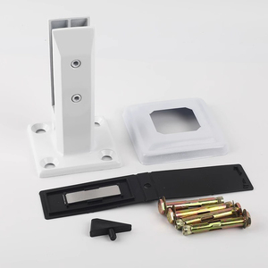 Clips <span class=keywords><strong>de</strong></span> <span class=keywords><strong>fixation</strong></span> pour verre <span class=keywords><strong>de</strong></span> sol en <span class=keywords><strong>acier</strong></span> inoxydable haute résistance - Quincaillerie personnalisée pour rampes résidentielles et commerciales - Product Image 2