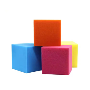 Pièces d'accessoires de terrain de jeu Blocs de fosse <span class=keywords><strong>en</strong></span> <span class=keywords><strong>mousse</strong></span> de couleur personnalisée Couverture Trampoline Éponge Bloc de <span class=keywords><strong>mousse</strong></span> Jouet <span class=keywords><strong>pour</strong></span> enfant Cube <span class=keywords><strong>en</strong></span> <span class=keywords><strong>mousse</strong></span> souple <span class=keywords><strong>pour</strong></span> enfants - Product Image 6