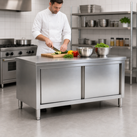 Table de préparation robuste en acier inoxydable avec rangement intégré - Modulaire et extensible, finition mate brossée, portes coulissantes, plan de travail épais